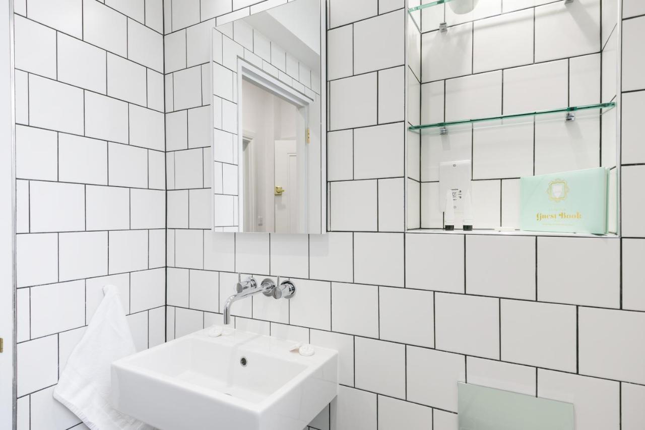 Urban Chic - Shaftesbury Apartment Londra Exterior foto